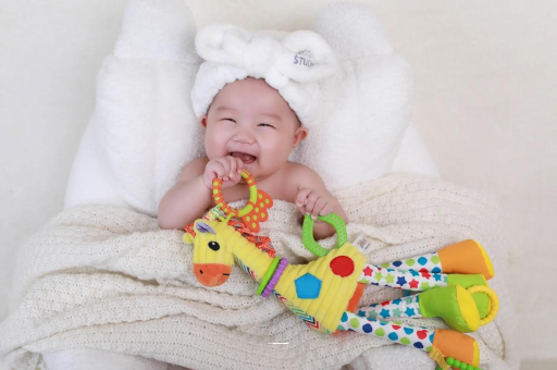 广州怎么判断宝宝是否斜颈 广州怎么判断宝宝是否斜颈